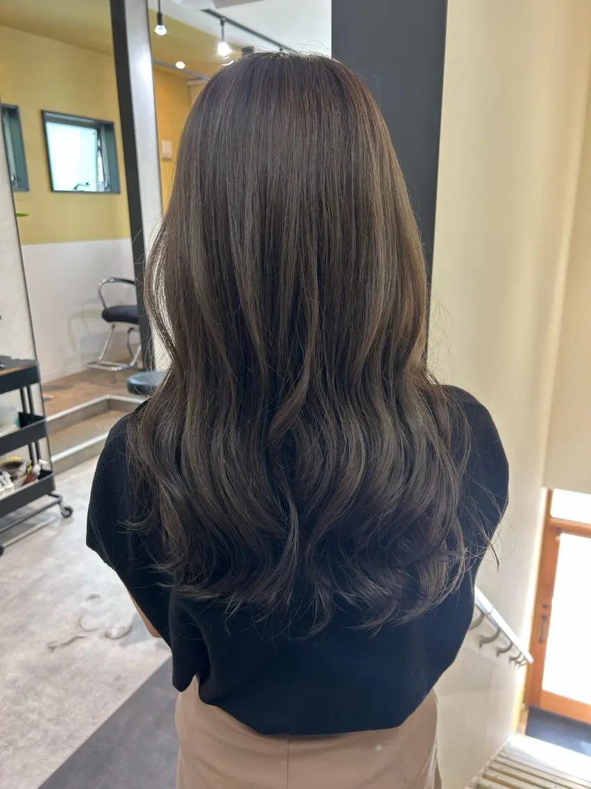 ロング カラー 透明感カラー グレージュ カット ヘアカラー トリートメント hubhair レイヤー/透明感のヘアスタイル