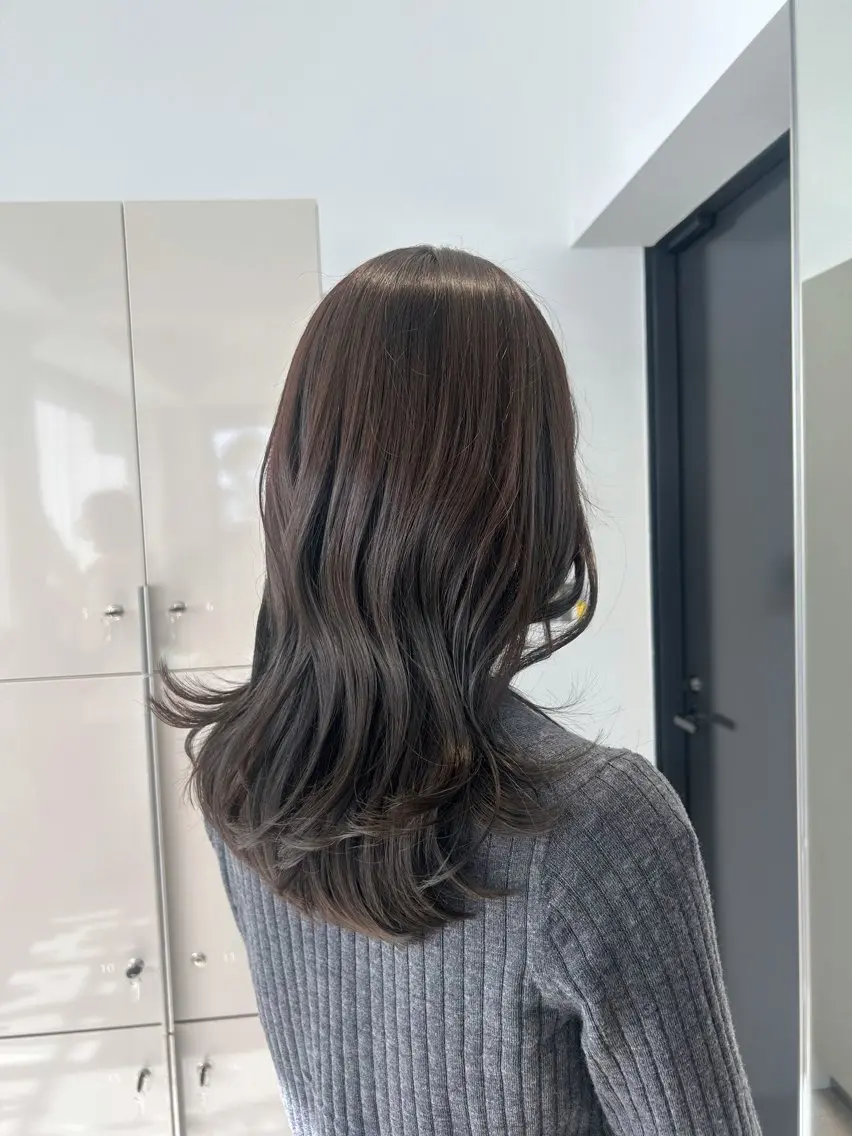 セミロング ヘアカラー トリートメント 艶カラー🌟 kanonのヘアスタイル