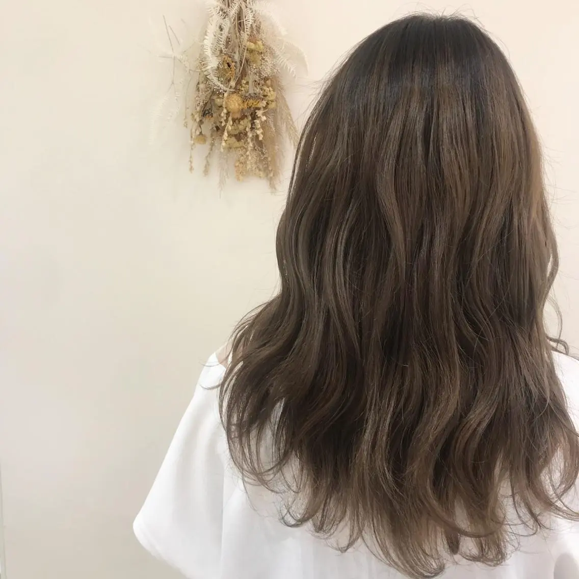 ロング カラー ベージュカラー 銀座メンズ専門🖤 叶奈々のヘアスタイル