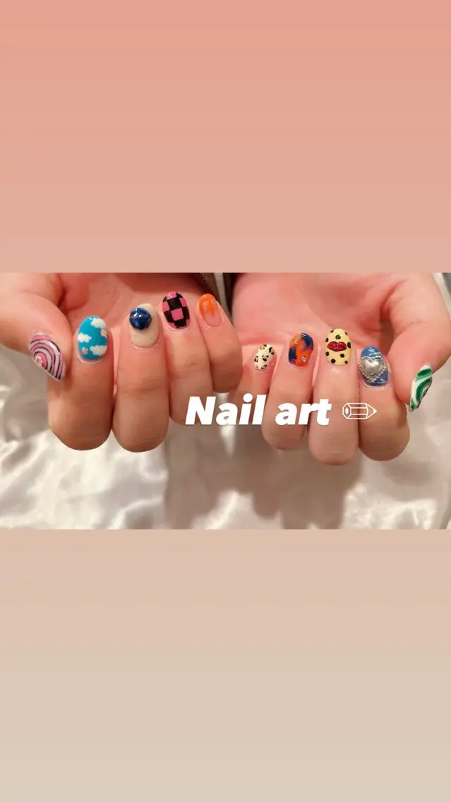 ネイル ハンドネイル フットネイル Nailroom tinoのネイルデザイン