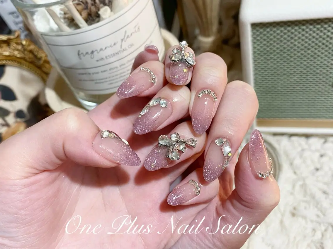 ネイル One Plus Nail Salonのネイルデザイン