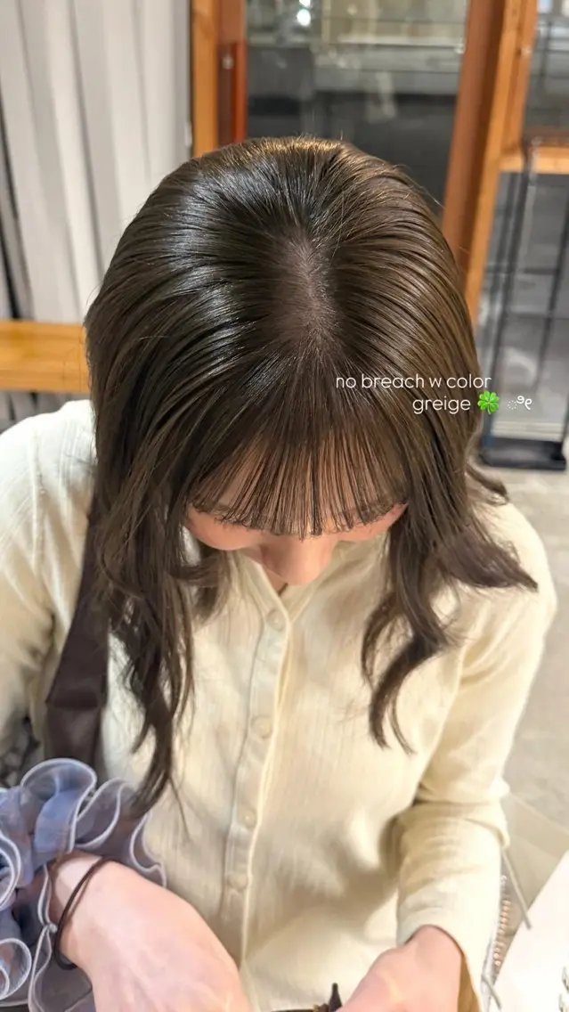 セミロング カラー ブリーチ 透明感カラー グレージュ ブリーチなしカラー カット ヘアカラー ショートカット cipre 萌乃のヘアスタイル