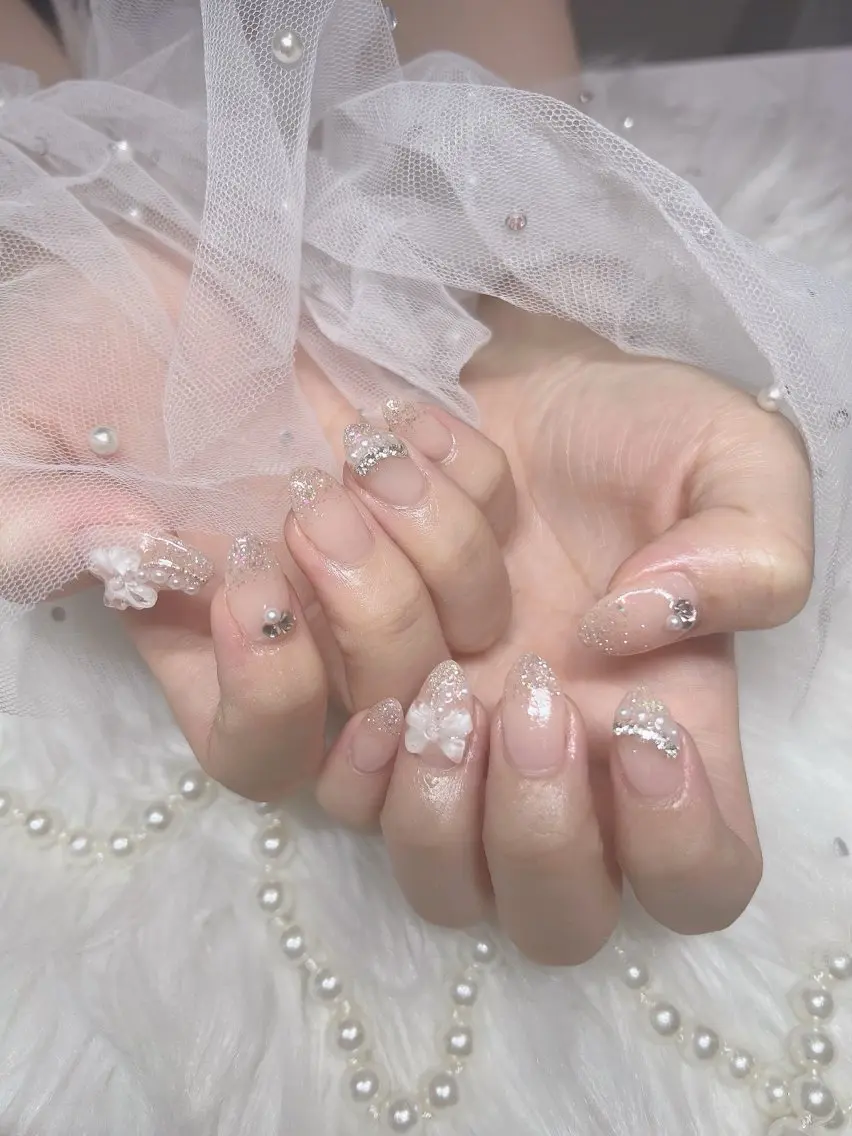 ネイル シンプルネイル ハンドネイル ハンドケア eclana🤍 sarinaのネイルデザイン