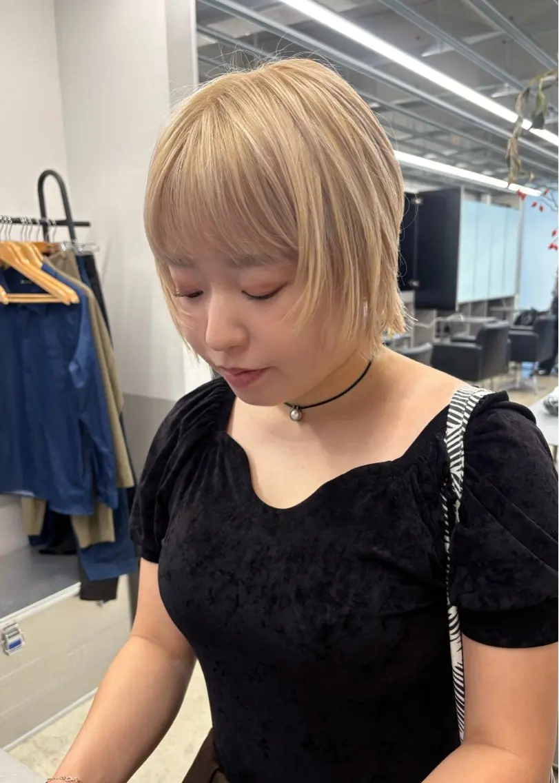 ミディアム カラー ブリーチ カット ヘアカラー トリートメント 似合わせカット レイヤー/ボブのヘアスタイル