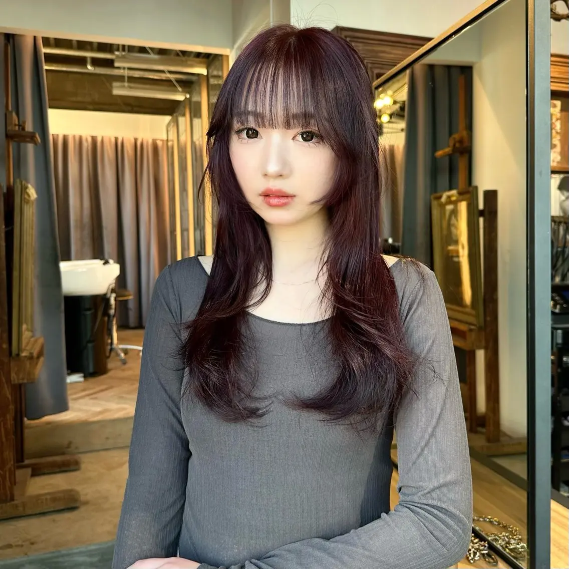 ロング カラー ブリーチ ブリーチなしカラー レッドカラー 顔まわりレイヤー レイヤーカット ﾌﾞﾚｲｽﾞ˚✧₊⁎ ﾚｲﾔｰToriのヘアスタイル