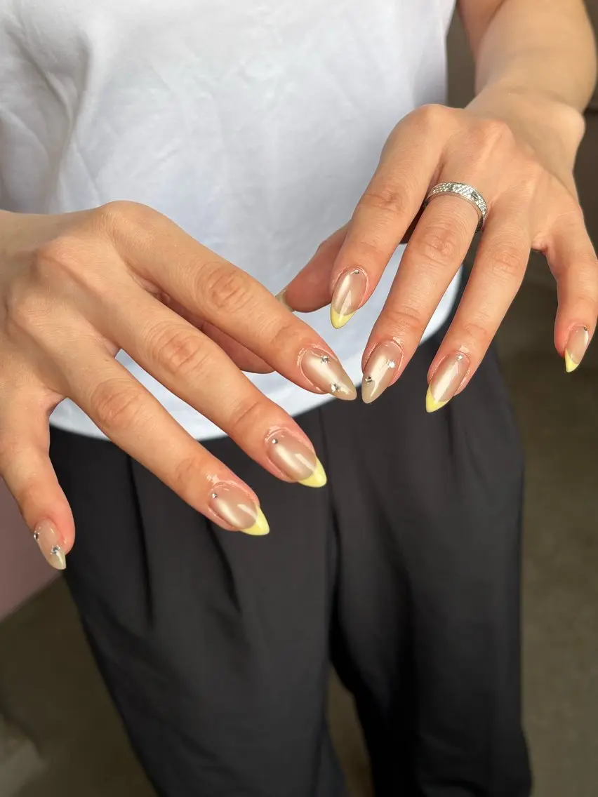 ネイル ハンドネイル Yuui 💛のネイルデザイン