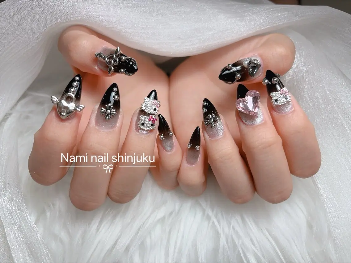 ネイル 長さ出し ガーリー 韓国ネイル ロングネイル 持ち込み ハンドネイル Nami nail salonのネイルデザイン