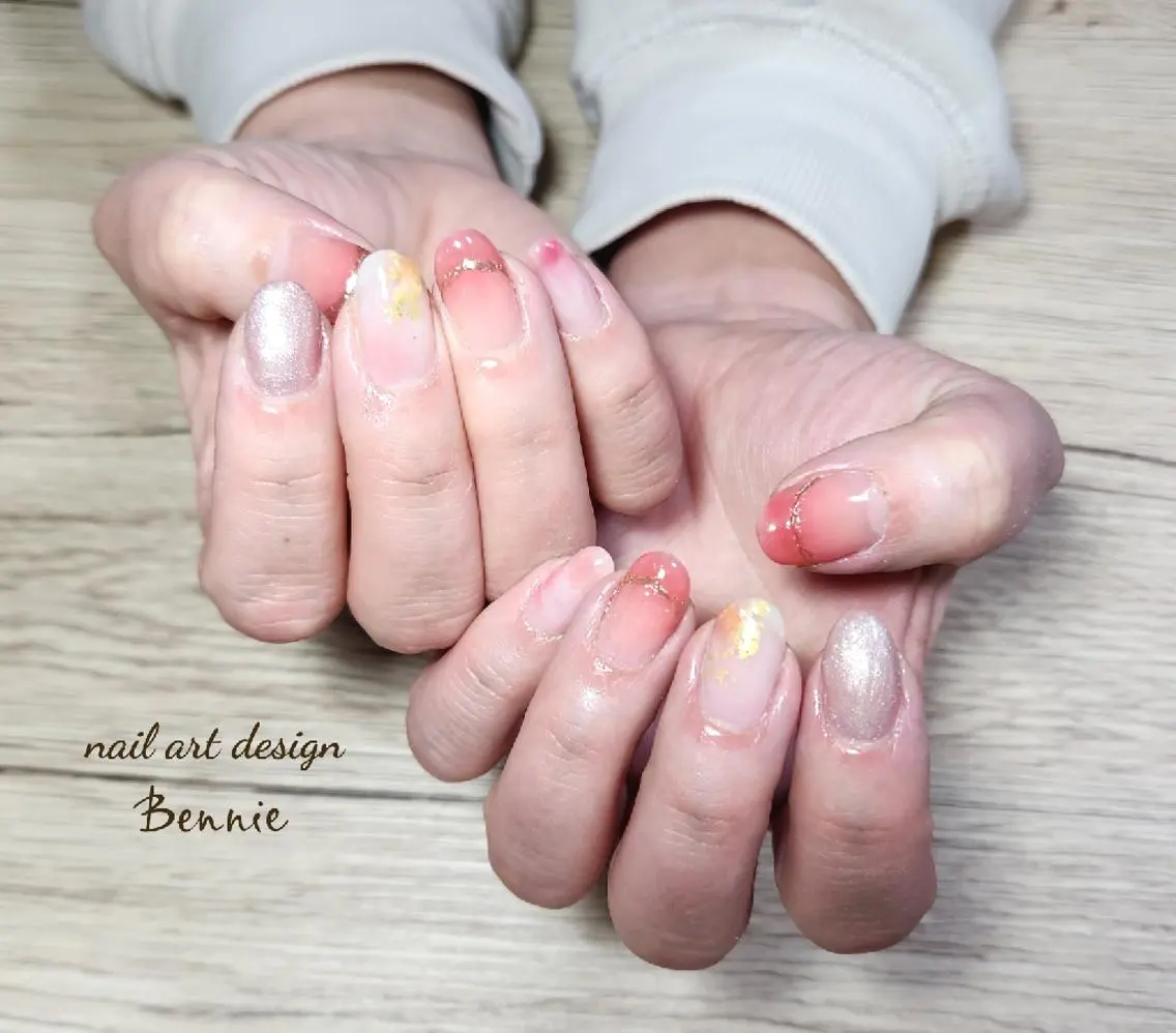 ネイル アートネイル グラデーション ミラーネイル 持ち込み ニュアンスネイル ハンドネイル   BENNIEのネイルデザイン