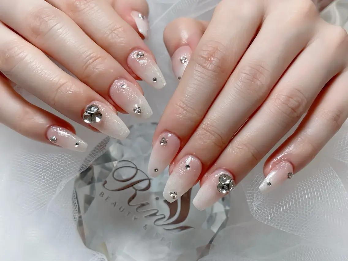 ネイル アートネイル チークネイル ジェルネイル ロングネイル マグネットネイル ハンドネイル Rin Nail 新大久保店のネイルデザイン