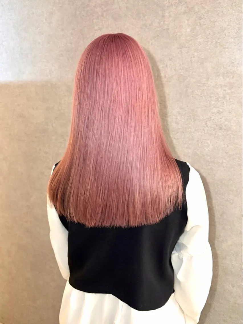 セミロング カラー ピンクカラー カット ヘアカラー トリートメント ハイトーン/ウルフ/ レイヤー/Asukaのヘアスタイル