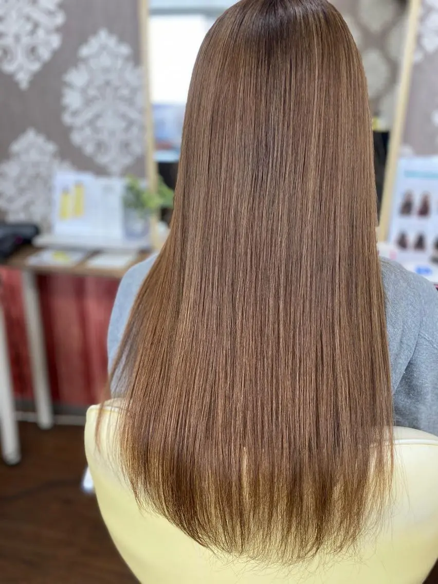 【豪華】カット+全体カラー+髪質改善酸熱まっすぐトリートメントの写真