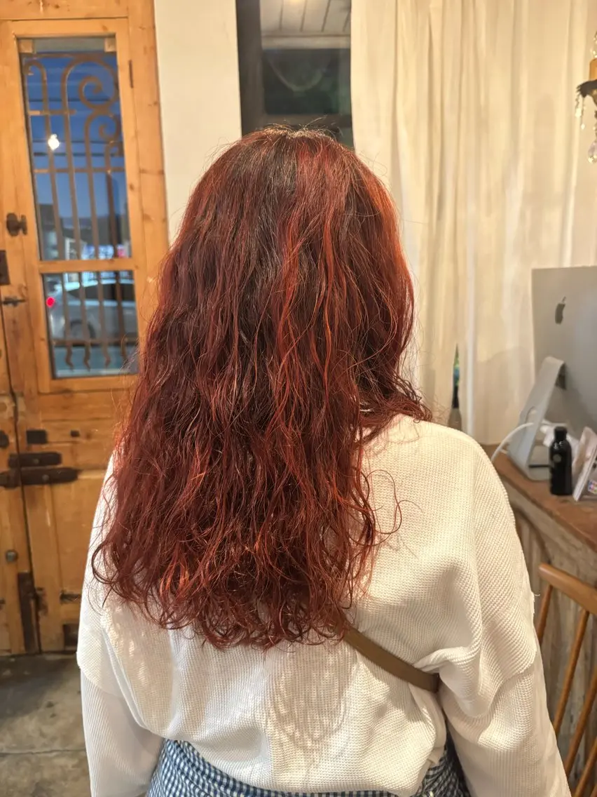 ロング パーマ ユウヒ <レイヤー·パーマ>のヘアスタイル