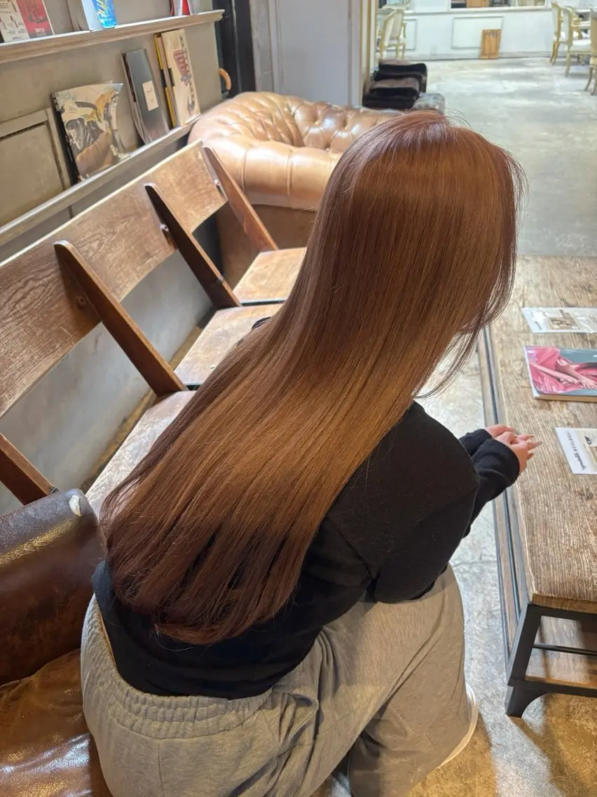 ロング カラー ヘアカラー トリートメント 柔らかベージュ 🤎YUKAのヘアスタイル