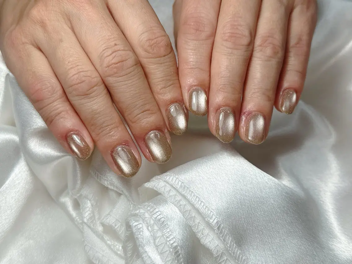 ネイル オーロラネイル フラッシュネイル フットネイル フレンチネイル ジェルネイル ハンドネイル kiki nail たまプラーザのネイルデザイン