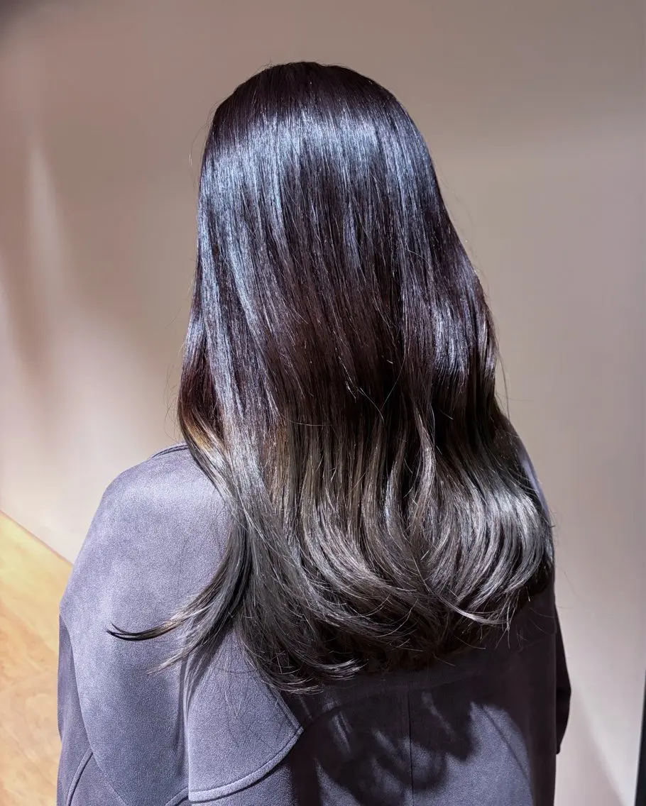 ロング カラー ブリーチ グラデーションカラー Raykyoto烏丸 kahoのヘアスタイル