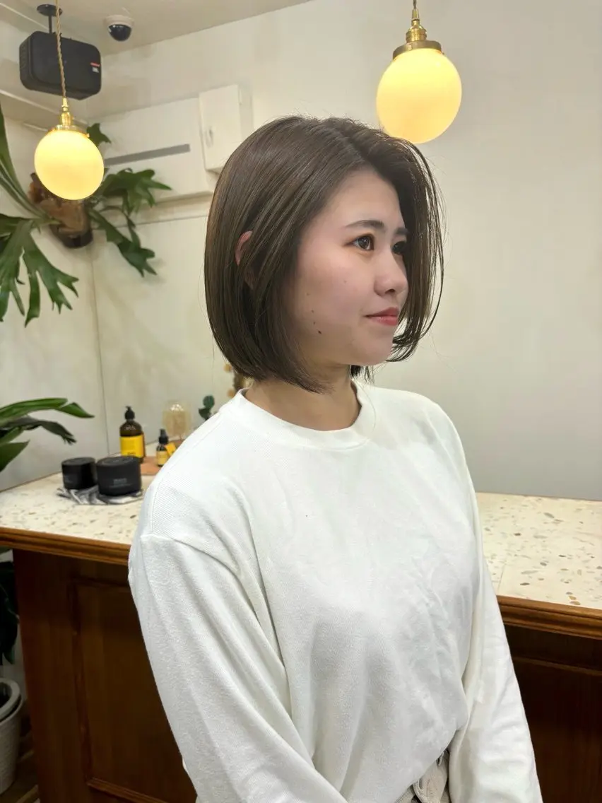 ショート カラー ベージュカラー 透明感カラー オリーブベージュ ayano🫧 《CIEN》のヘアスタイル