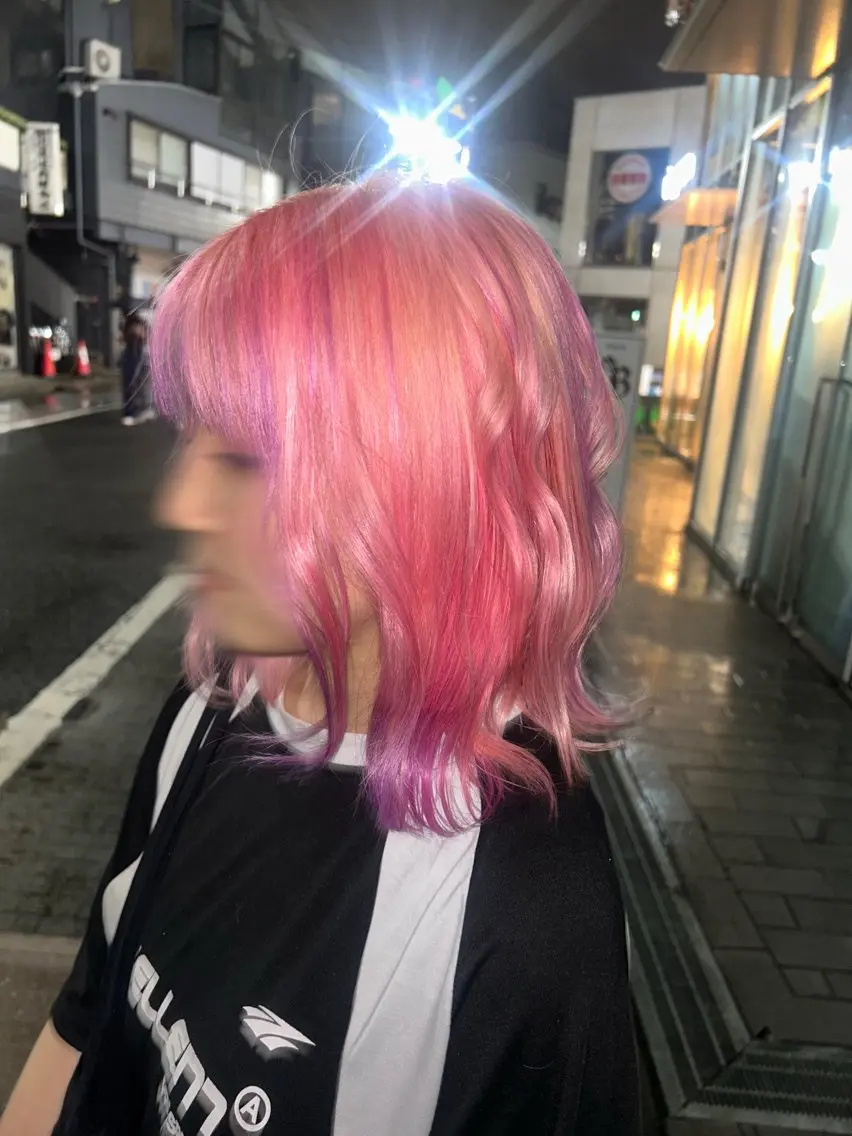 ショート カラー ブリーチ ブロンド ダブルカラー デザインカラー🌈 メイク💄ヒカリ🌟のヘアスタイル