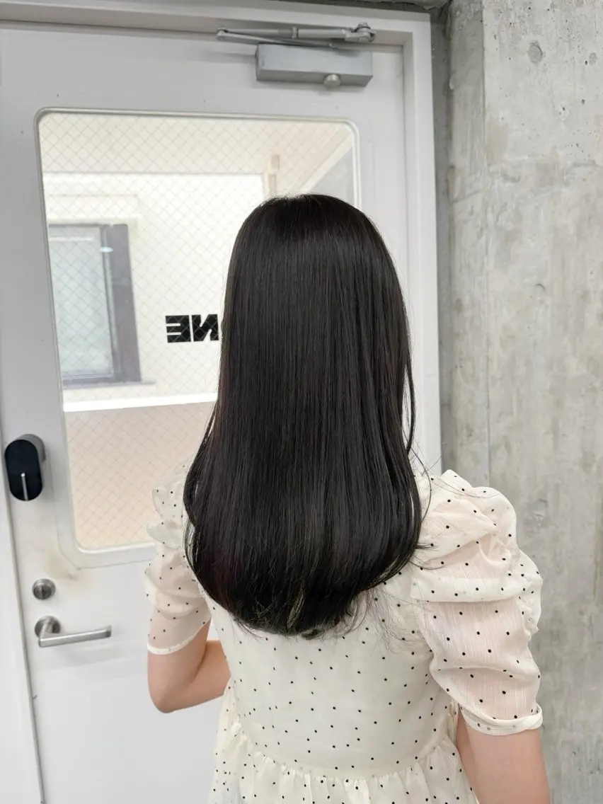 セミロング カラー ダークグレー ダークグレージュ グレージュ カット ヘアカラー トリートメント 高橋大樹/グレー ジュ/ブリーチなしのヘアスタイル