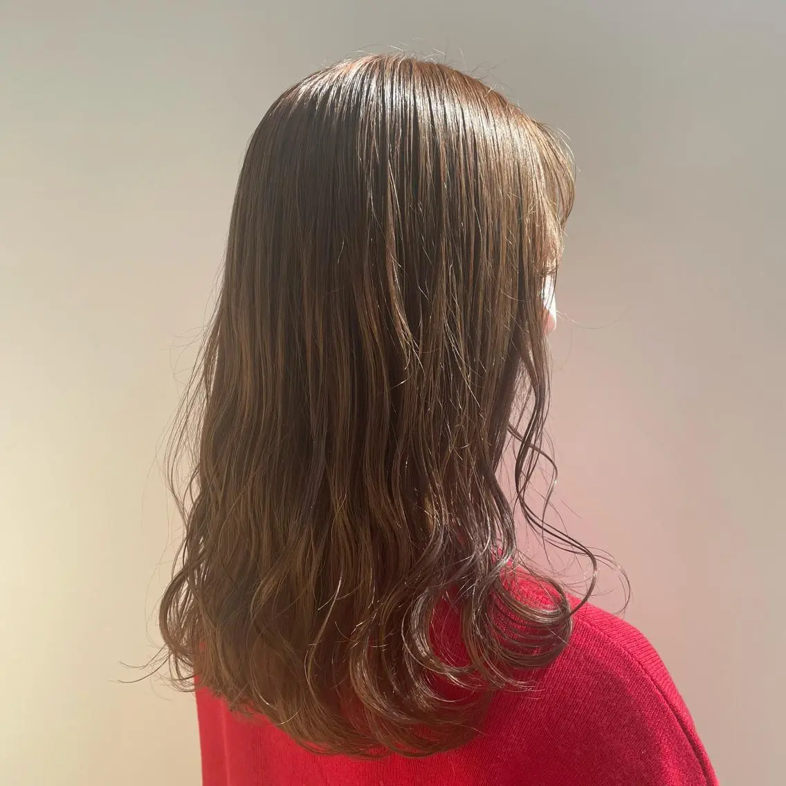 セミロング カラー ベージュカラー ブリーチ ブリーチなしカラー 西尾美容室libuR Ryokaのヘアスタイル