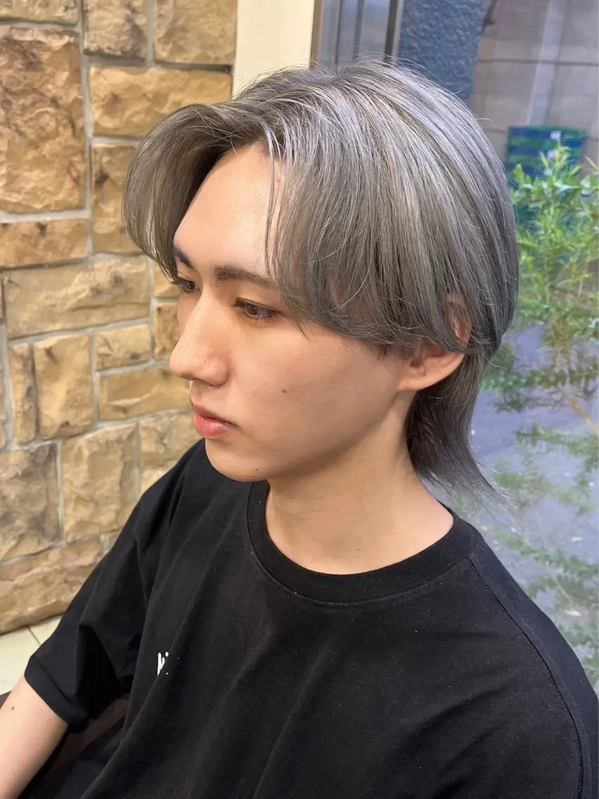 カラー ブリーチ シルバー ヘアカラー メンズパーマ/韓国 ヘア/Mino🤍のヘアスタイル