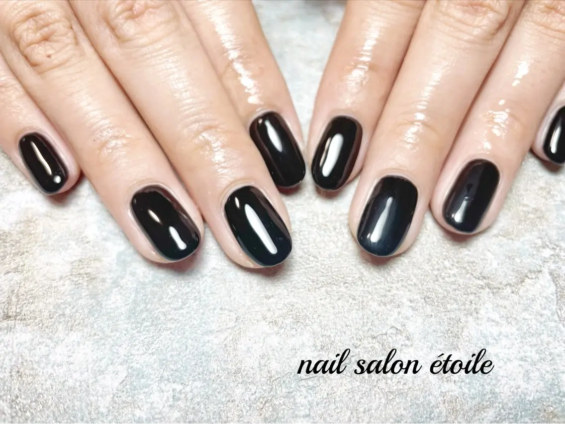 オフ無💅ハンドネイル⭐︎ワンカラーの写真