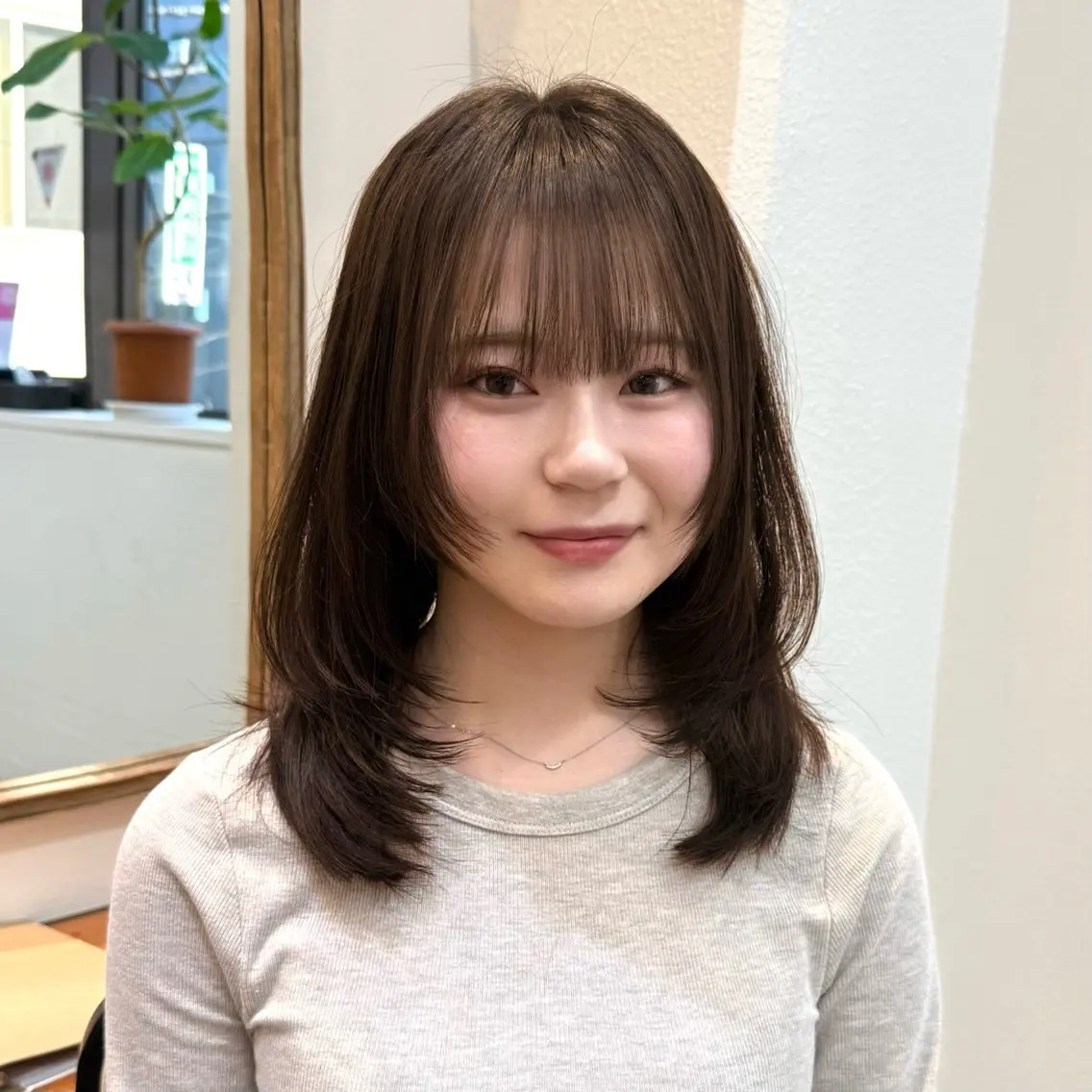 ミディアム ヘアカラー トリートメント レイヤーカット 縮毛矯正 高杉颯汰のヘアスタイル
