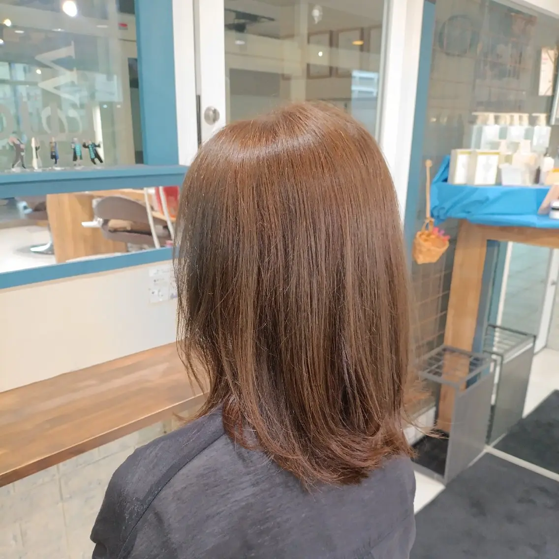 セミロング ヘアカラー きっか海老名 カラーモデル募集中!のヘアスタイル