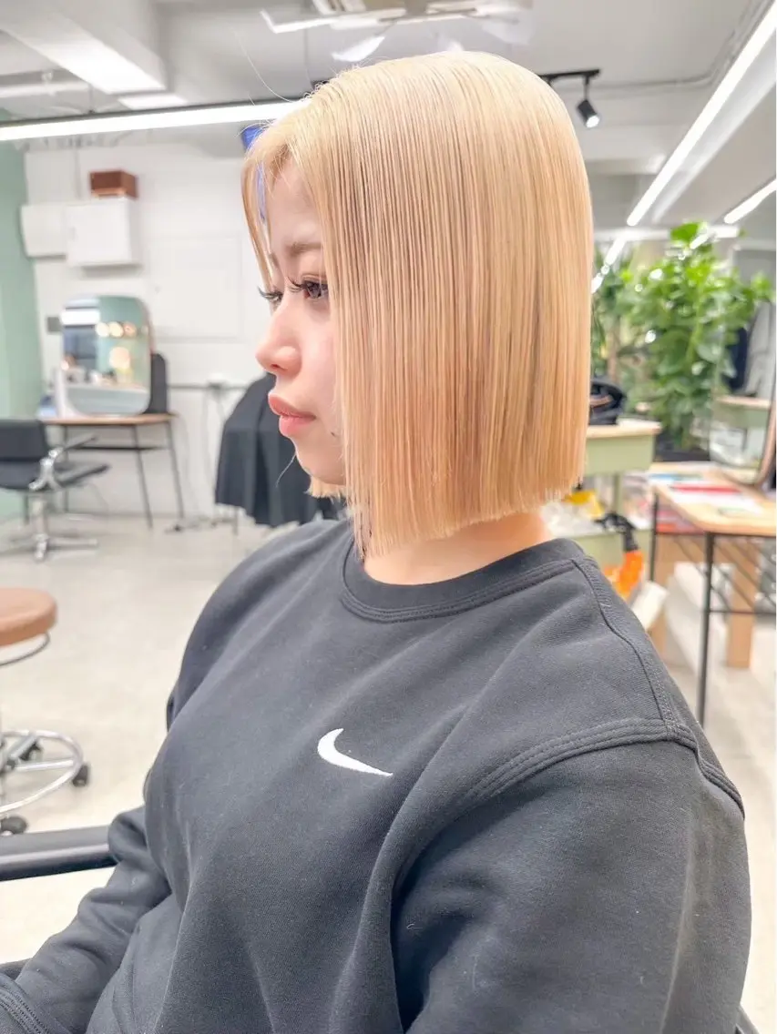 ショート カット ヘアカラー トリートメント 【ハイトーン特化】 Hugのヘアスタイル