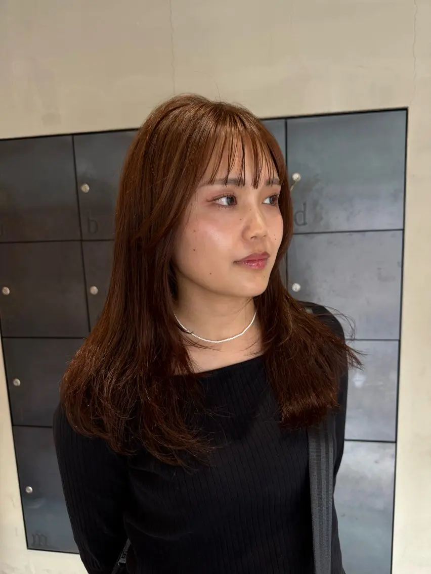 ロング fashionに溶け 込む透明感カラーのヘアスタイル