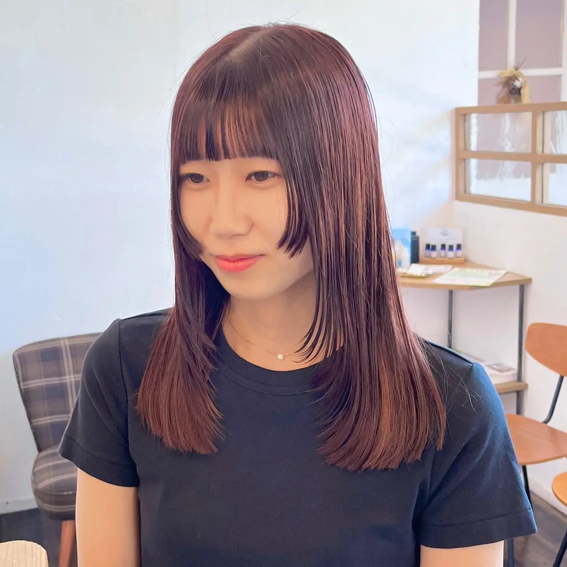 ロング カラー ブリーチ ブリーチなしカラー レッドカラー 伸ばしかけ レイヤーカット 伊藤ゆかり/髪質改善 /透明感カラーのヘアスタイル