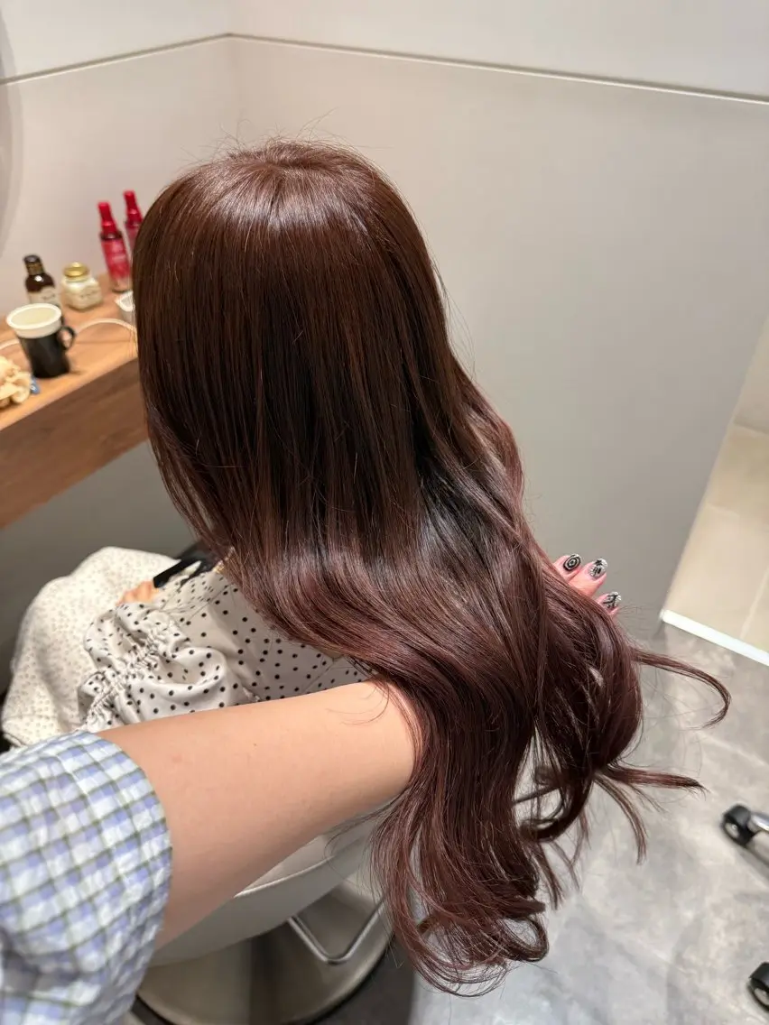 ロング カラー ブリーチ ブラウンカラー ピンクカラー ピンクブラウン オタク特化美容師💟 チバコナツのヘアスタイル