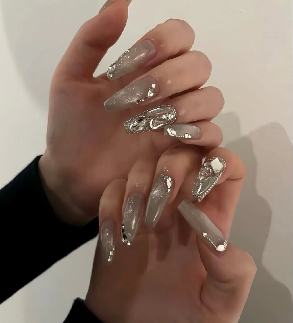 ネイル ハンドネイル NiJi Nailsのネイルデザイン