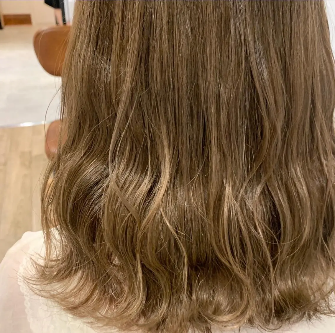 セミロング カラー newi梅田🫧韓国 ヘア🫧sakiのヘアスタイル