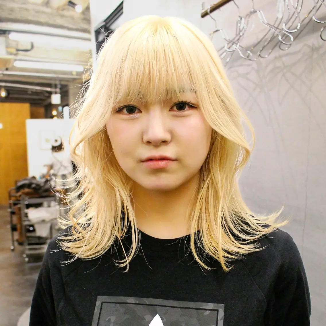 ミディアム カラー 藤川迅 曲がる縮毛矯正のヘアスタイル