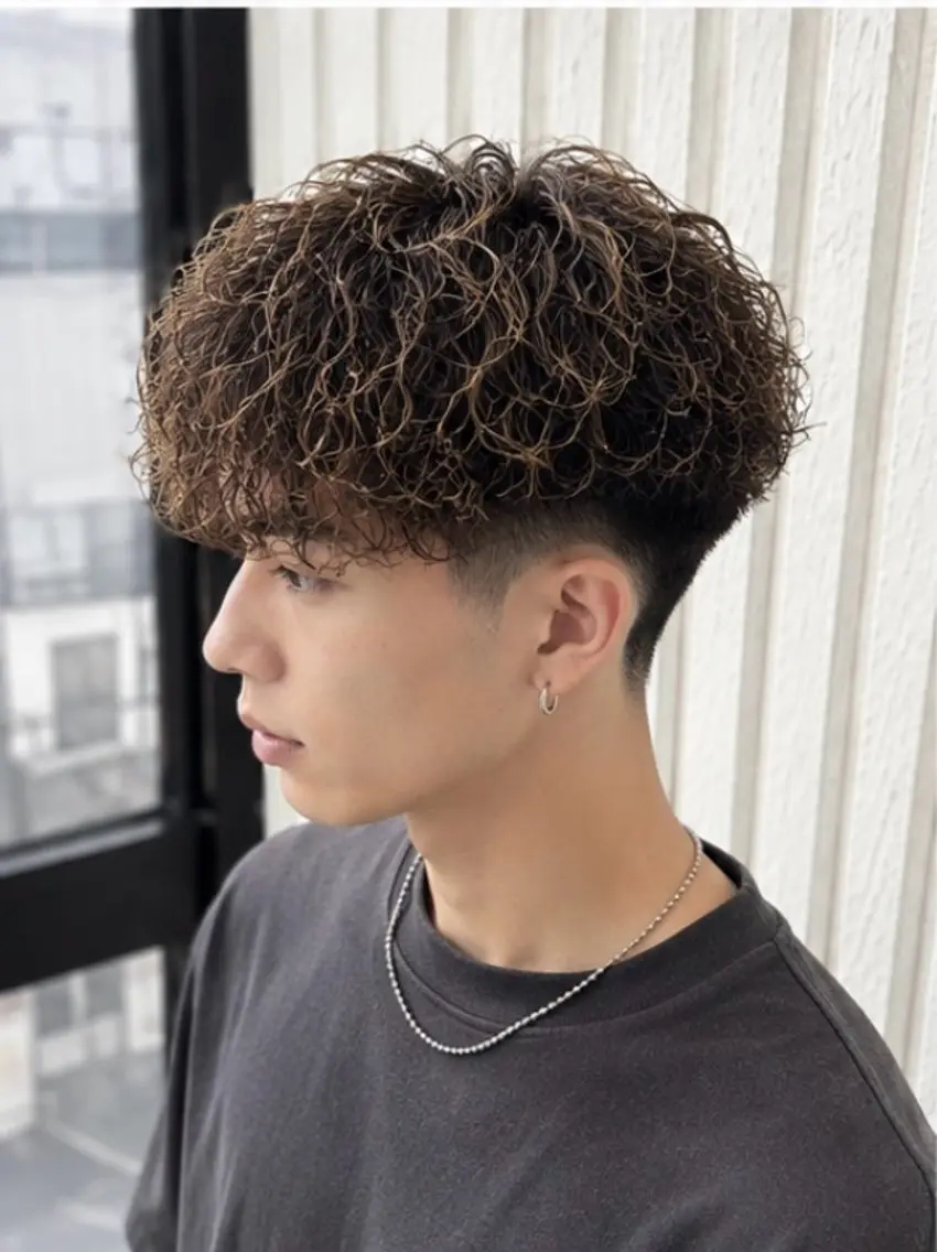 パーマ メンズ 🦕望月渉🦕 パーマ🌪️ブリーチのヘアスタイル
