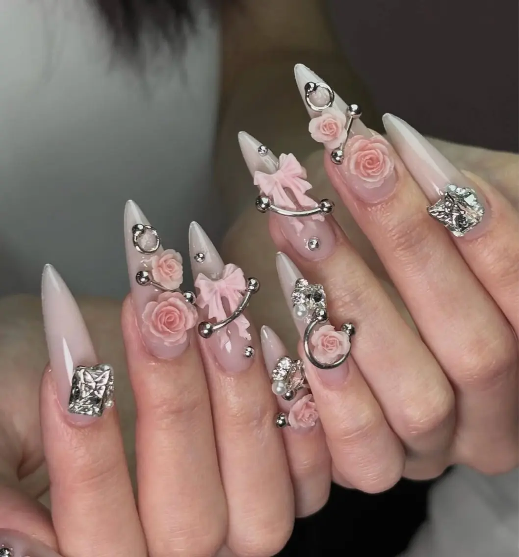 ネイル アートネイル ボルドー フレンチネイル ジェルネイル 氷ネイル・うるうるネイル ハンドネイル Julie NailSalonのネイルデザイン