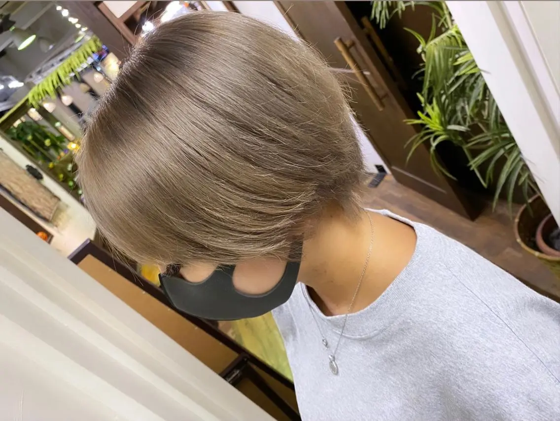 ショート カラー ベージュカラー ミルクティーベージュ PSY【サイ】池袋 KYOKAのヘアスタイル