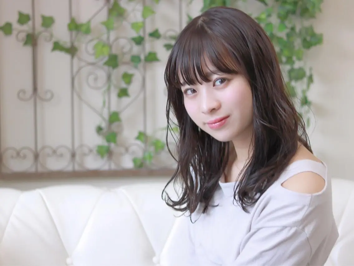 セミロング パーマ 柳澤 興輝のヘアスタイル