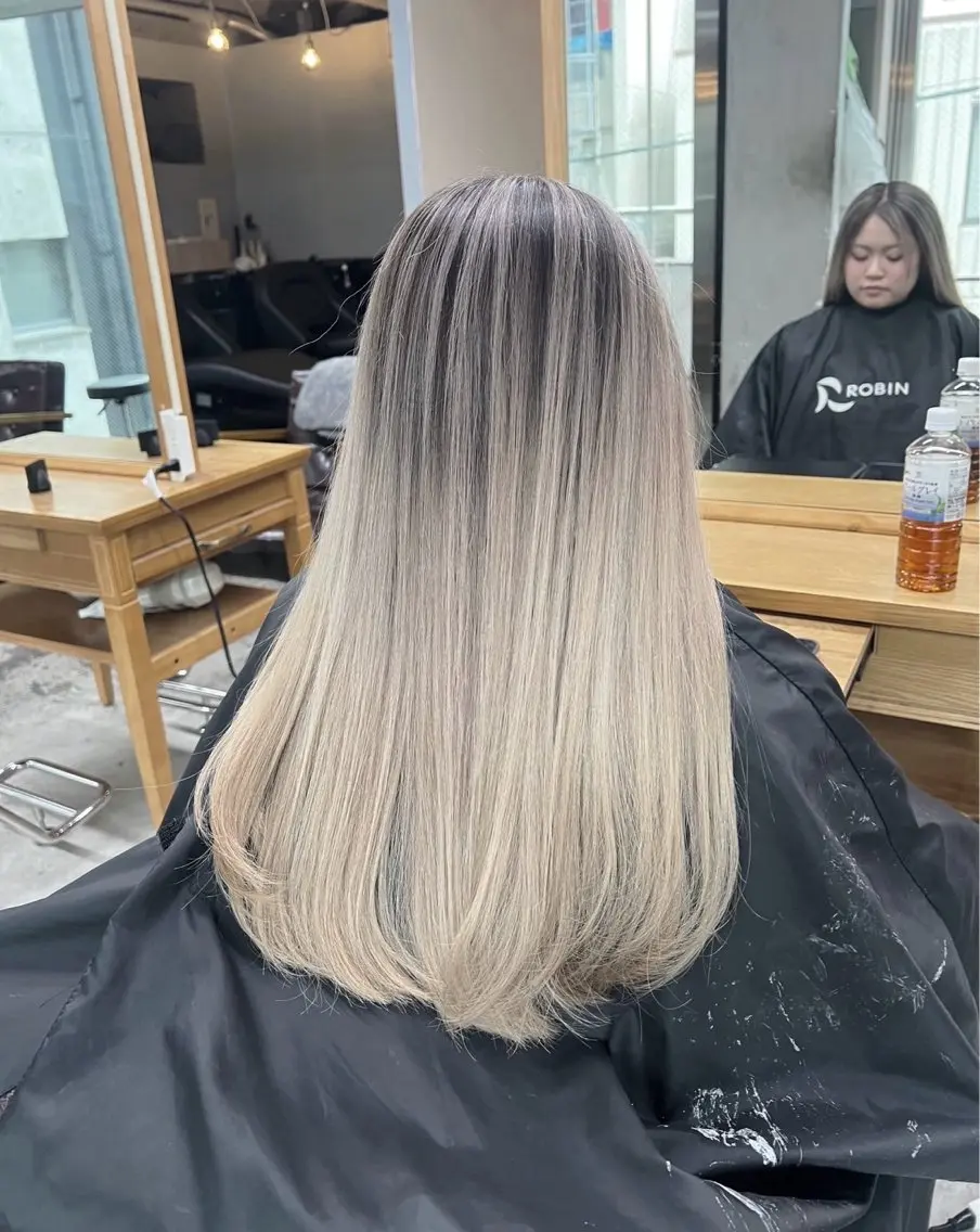 セミロング カラー バレイヤージュ グレージュ レイヤーカット ヘアカラー トリートメント 指名数No.1 /NAOYAのヘアスタイル