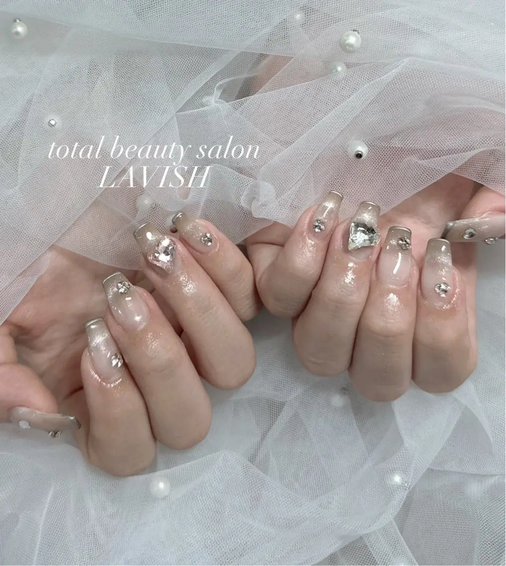 ネイル ハンドネイル フットネイル LAVISH nanamiのネイルデザイン