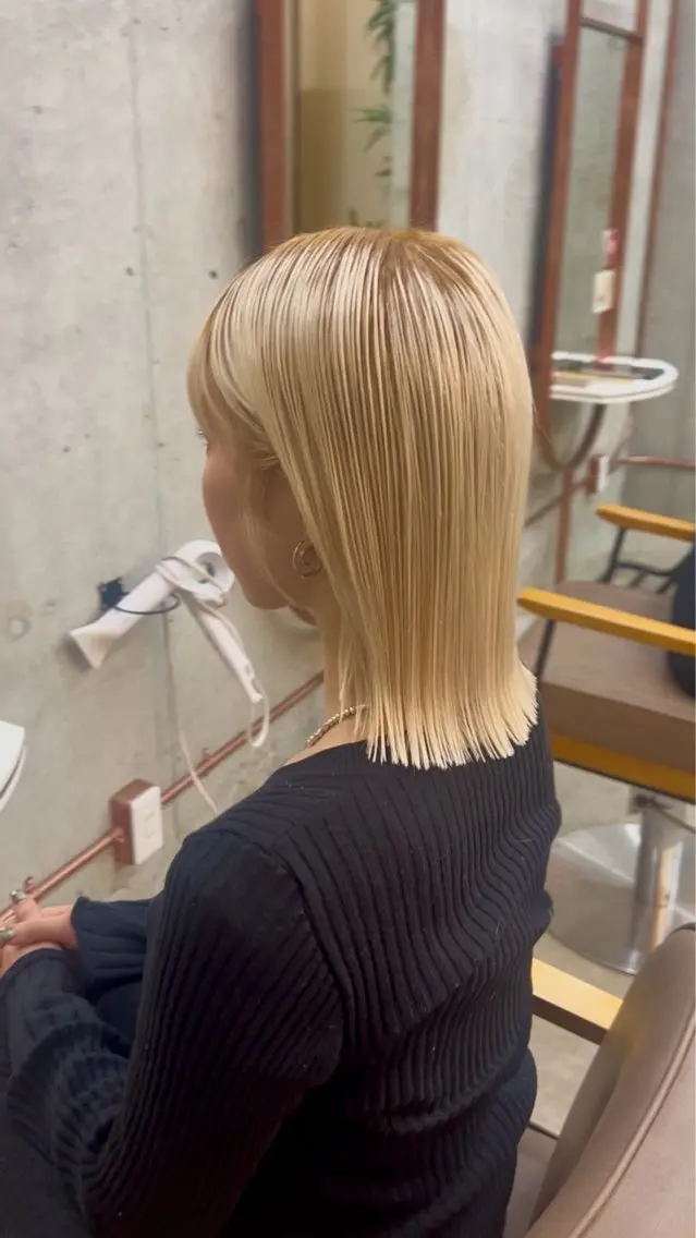 ショート ボブ カット 顔周りレイヤー/ ふわあいりのヘアスタイル