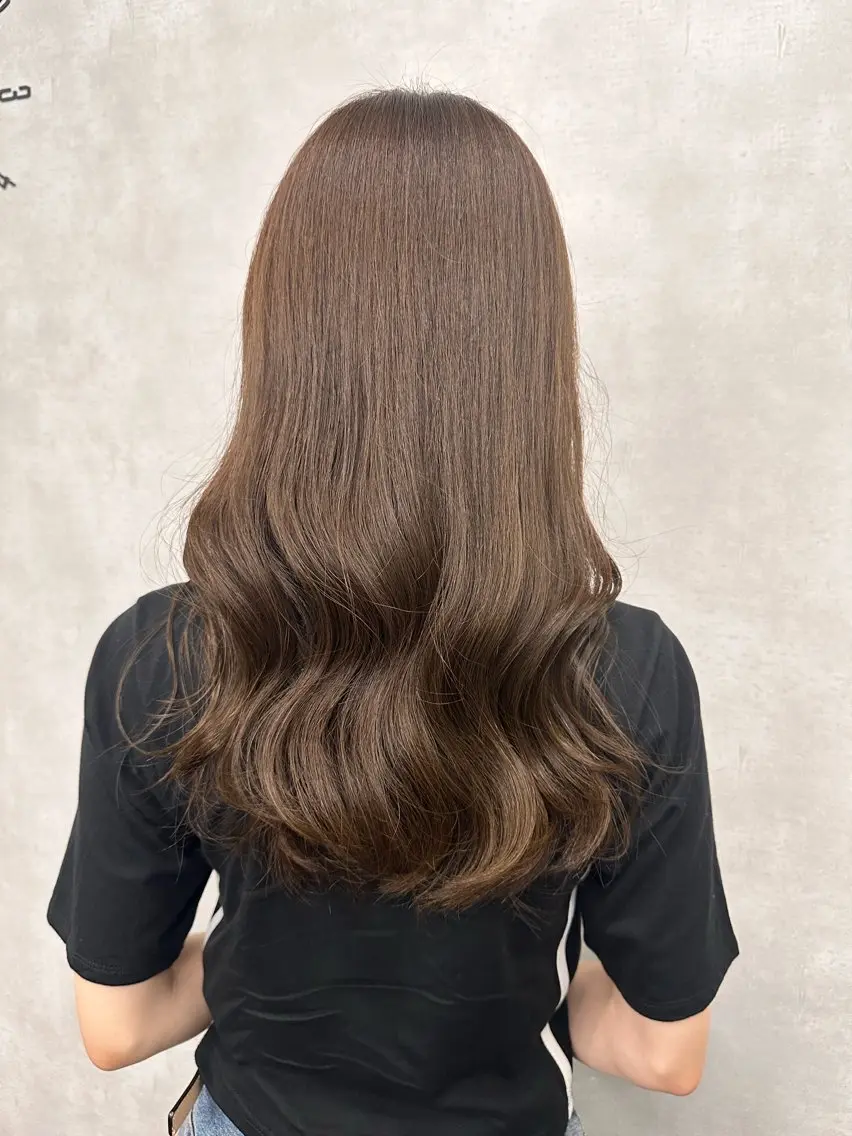 ロング カラー 外山 実咲のヘアスタイル