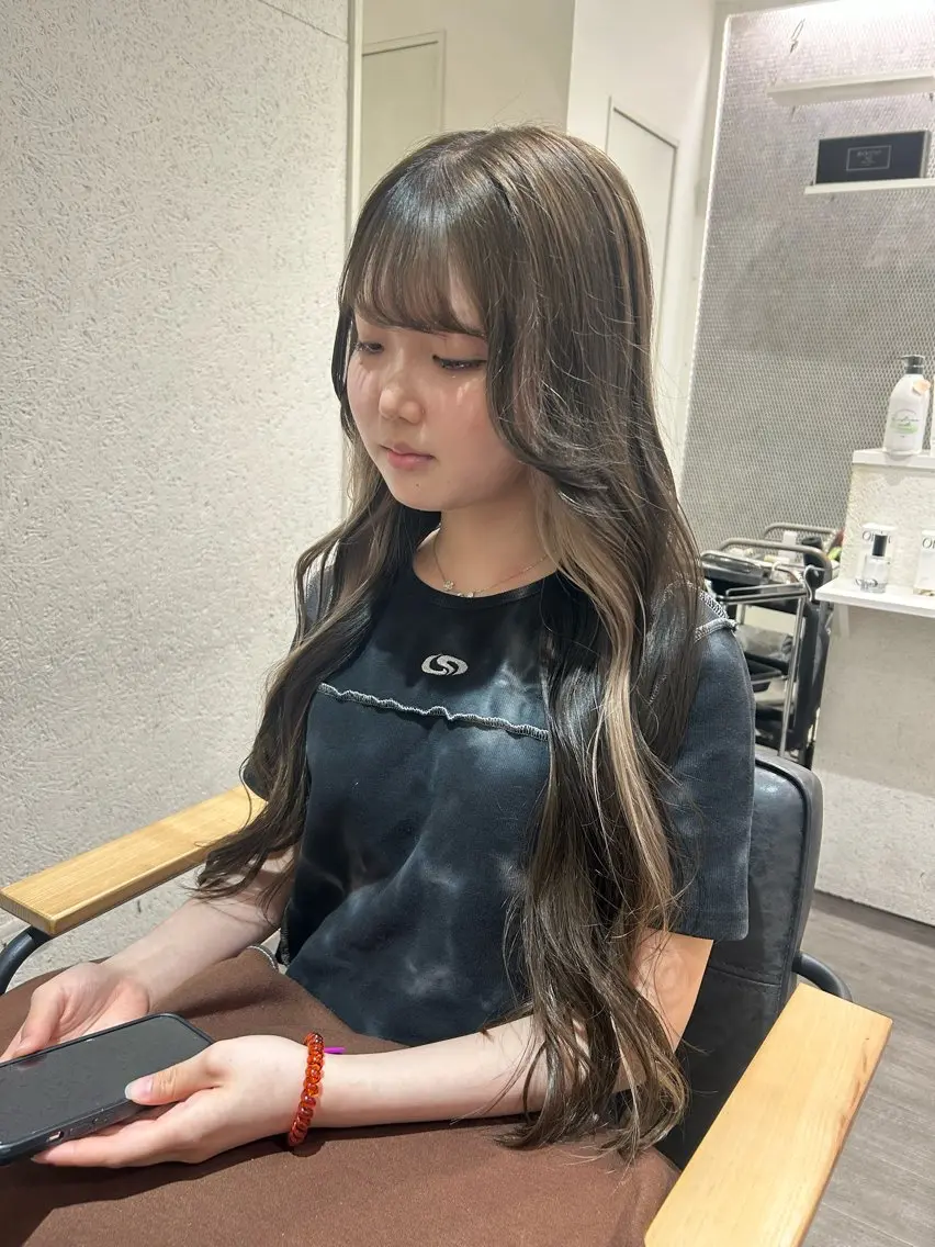 ロング カラー ヘアアレンジ デザインカラー ヘアカラー トリートメント cocotte 💟草間紫音💟のヘアスタイル