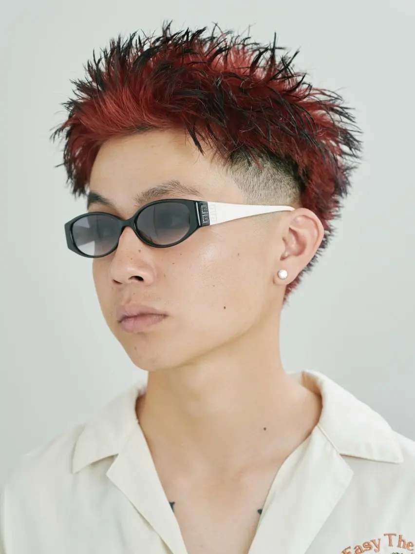 ショート カラー メンズ フェードカット スパイキーショート デザインカラー ショートヘア カット ヘアカラー メンズパーマ特化🔥 岩内皓大のヘアスタイル