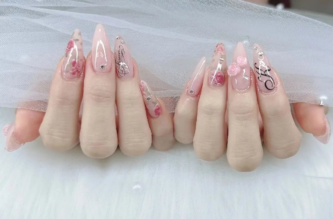 ネイル MIYU．nail Mariaのネイルデザイン