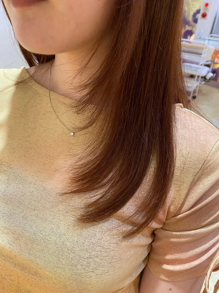 ミディアム カラー 顔まわりレイヤー レイヤーカット 小顔カット 韓国風ヘア🤍/頭皮 ケア🫧　Chikaのヘアスタイル