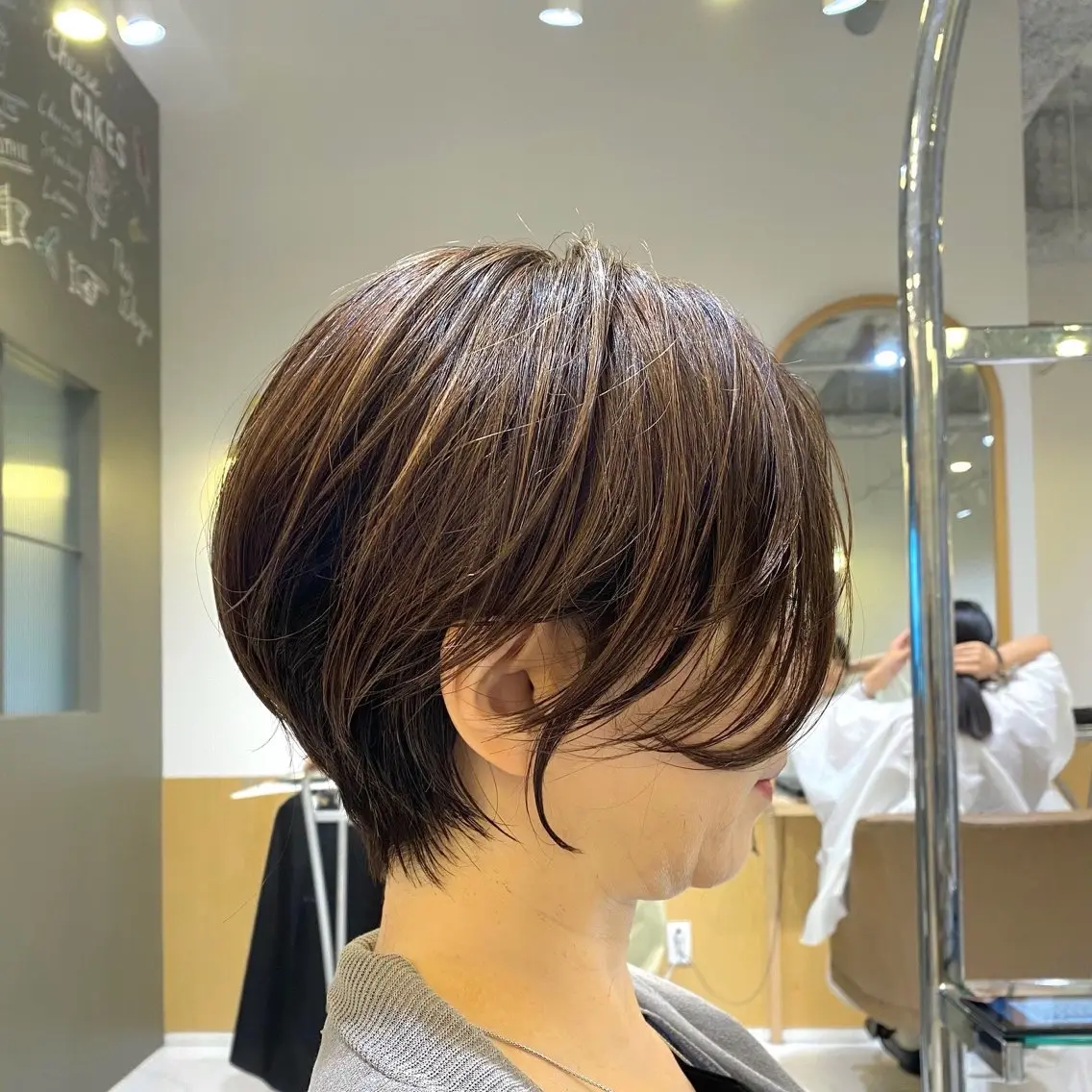 💫脱白髪染め💫白髪ぼかしハイライト+カット+内部補修トリートメントの写真