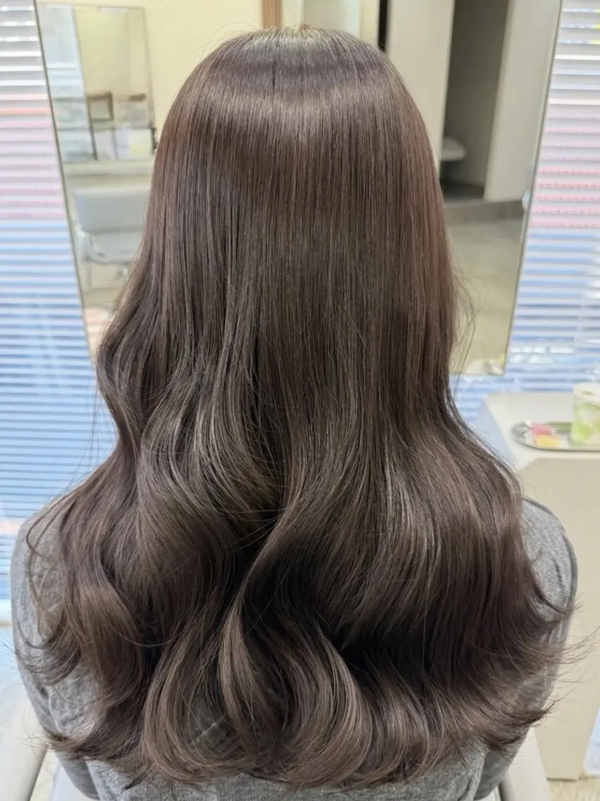 ロング ヘアカラー トリートメント 清友 柚希のヘアスタイル