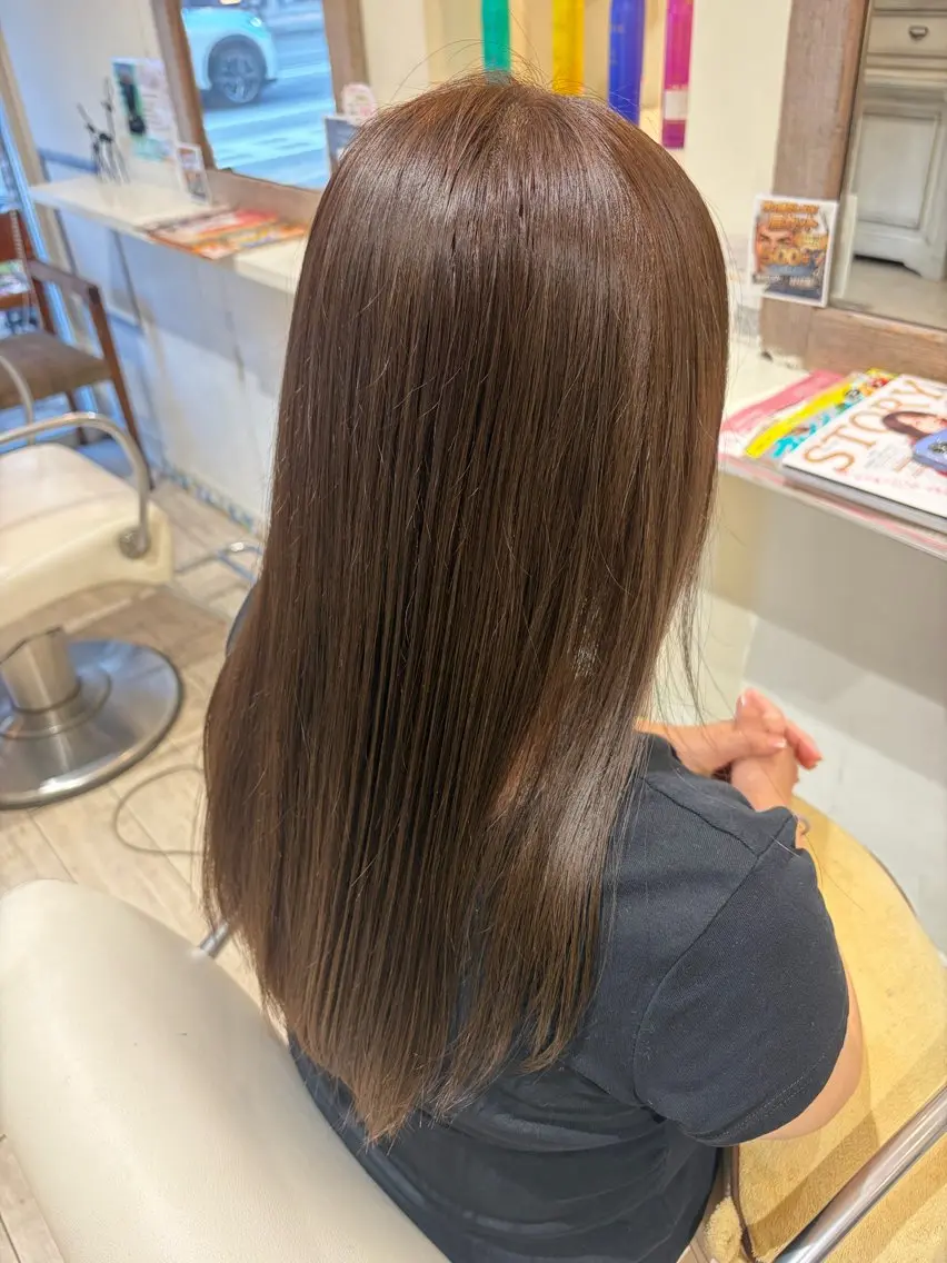 セミロング カット ヘアカラー NICCOLO室見 Erinaのヘアスタイル
