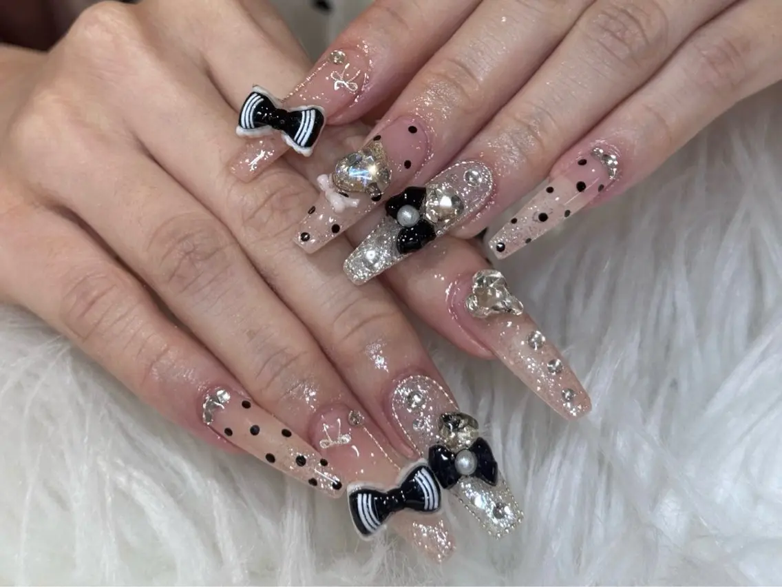 ネイル ハンドネイル T.Lee Nail Lilyのネイルデザイン